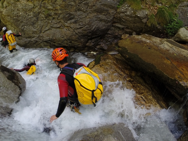  Canyoning 