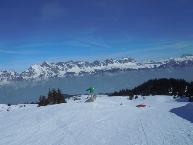 Practicando snowboard