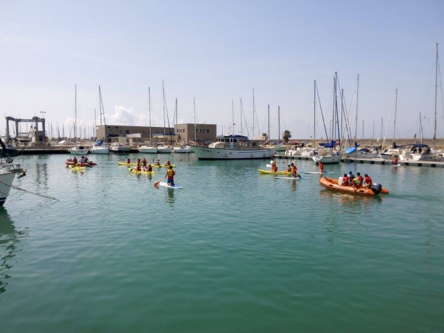  Saída de caiaque e SUP entre barcos 