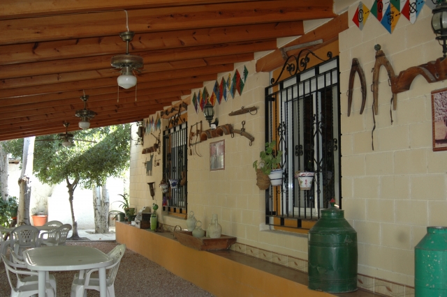  Portico 