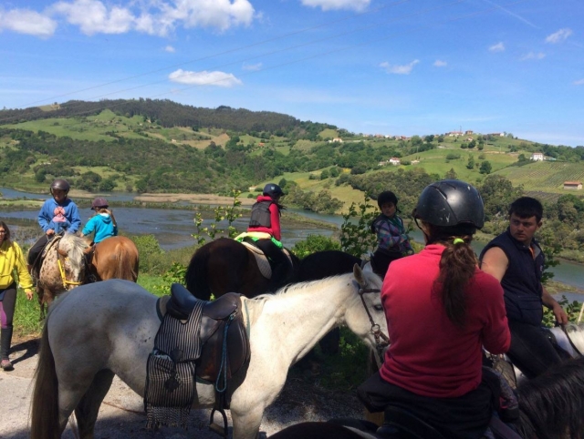  A cavallo attraverso i paesaggi della Cantabria 
