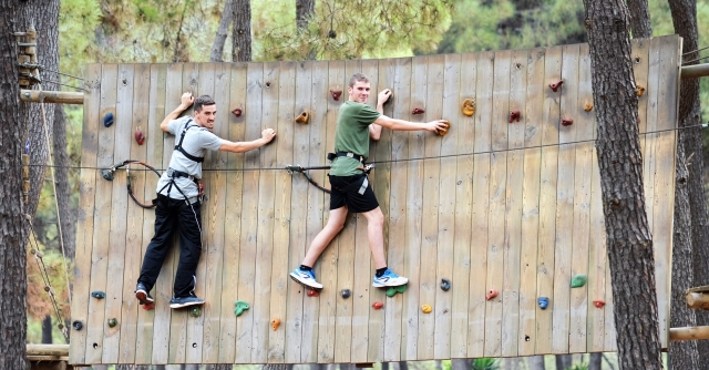  Parete da arrampicata 