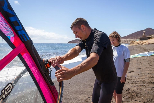  Cours et cours de planche à voile 