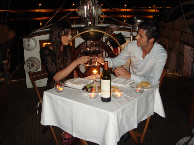  Romantic sailboat ride 