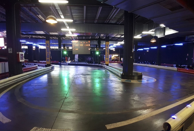 Curva en el circuito indoor
