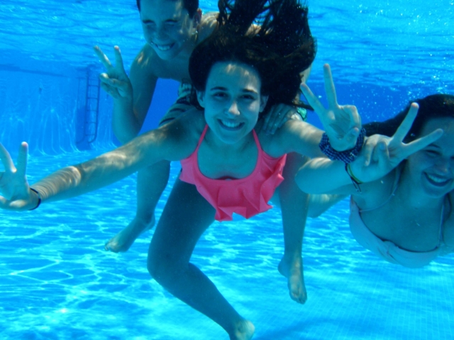 Disfrutando de la piscina