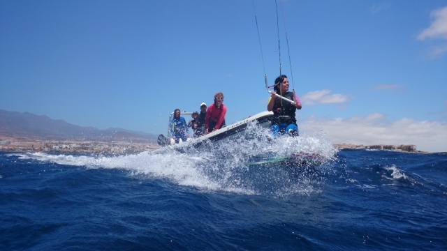  Aprender kite com instrutores no barco 