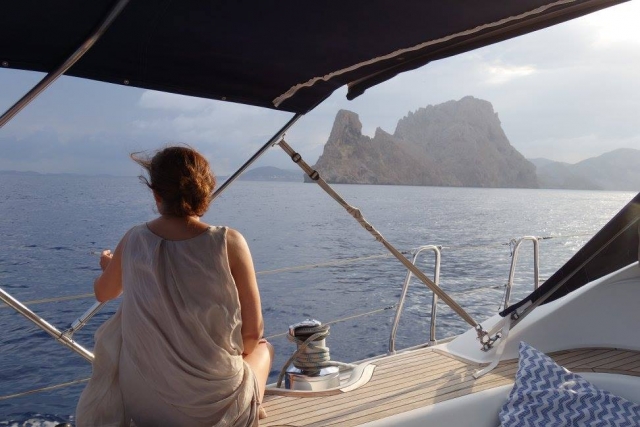  欣赏船上的景色 