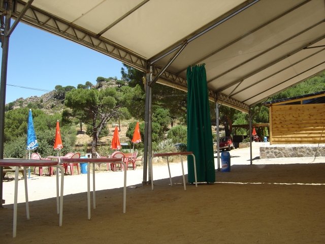 Carpas y terraza
