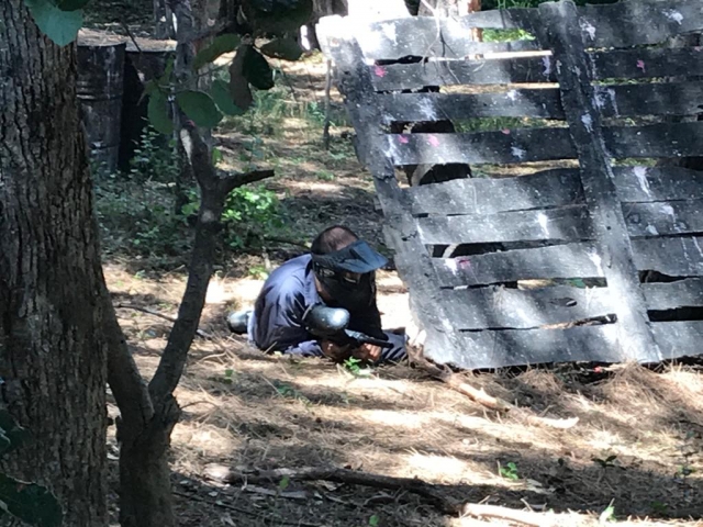  Stalking the enemy in a paintball game 