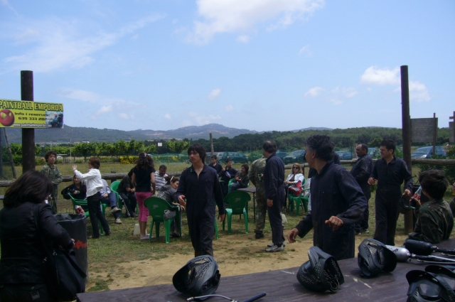  Paintball for teambuilding 