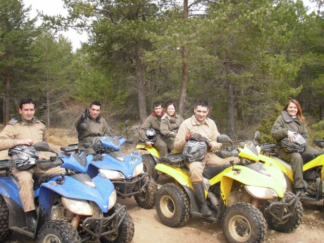  Quads mit Begleitern 