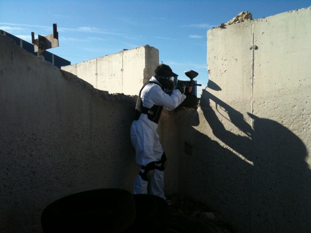 Tras un bunker