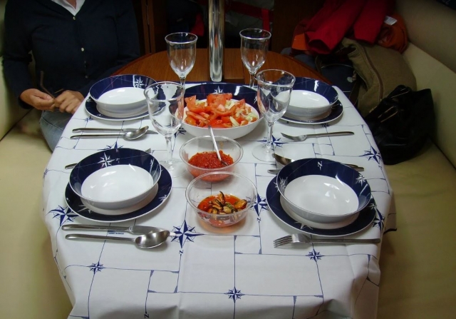  Table prepared to eat on the sailboat