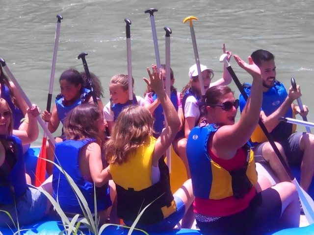  Condivisione della zattera di rafting 