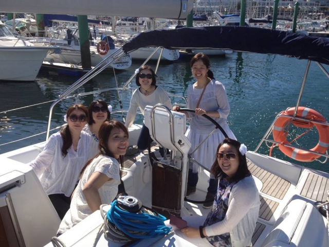  Farewell with friends 