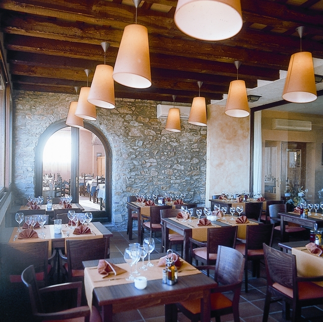  Our restaurant with special menus for groups