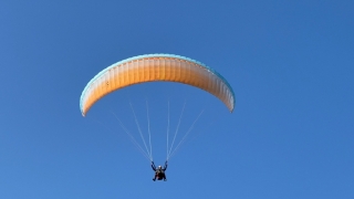 res_o-66531-parapente_de_saul-garcia-roman_13581_17743561963310.jpg