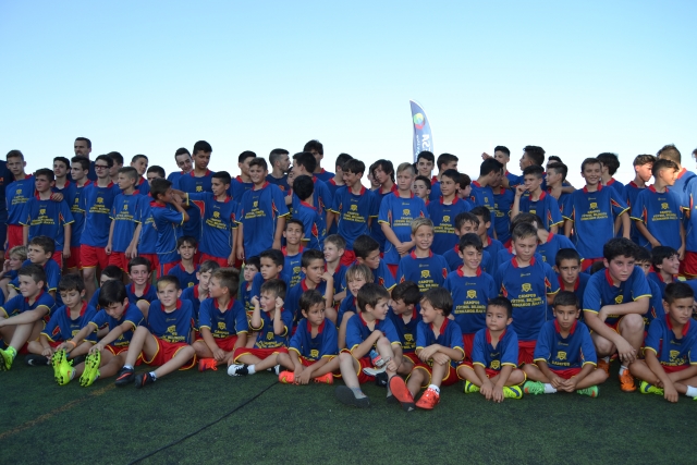e-19674827-participantes-del-campamento-deportivo14955493583898.jpg