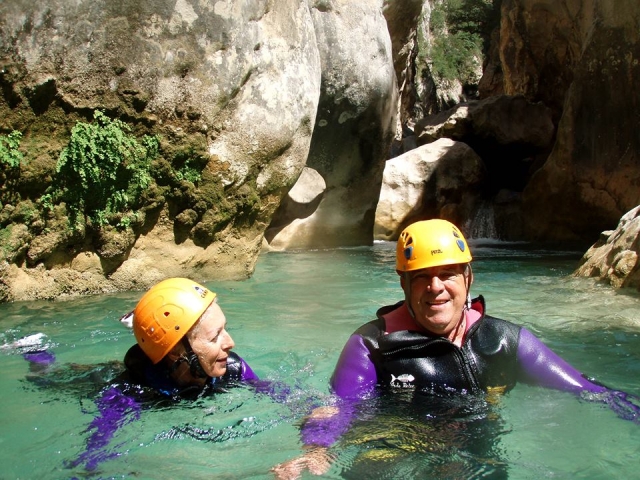 en el agua