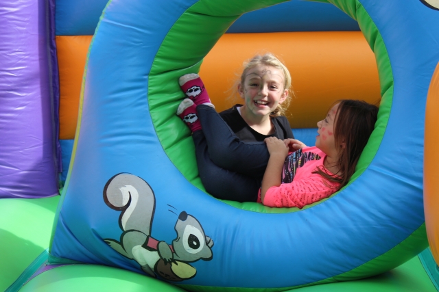  Peeking into the inflatable 