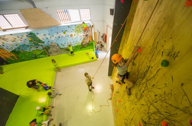 Escalando sus primeros metros