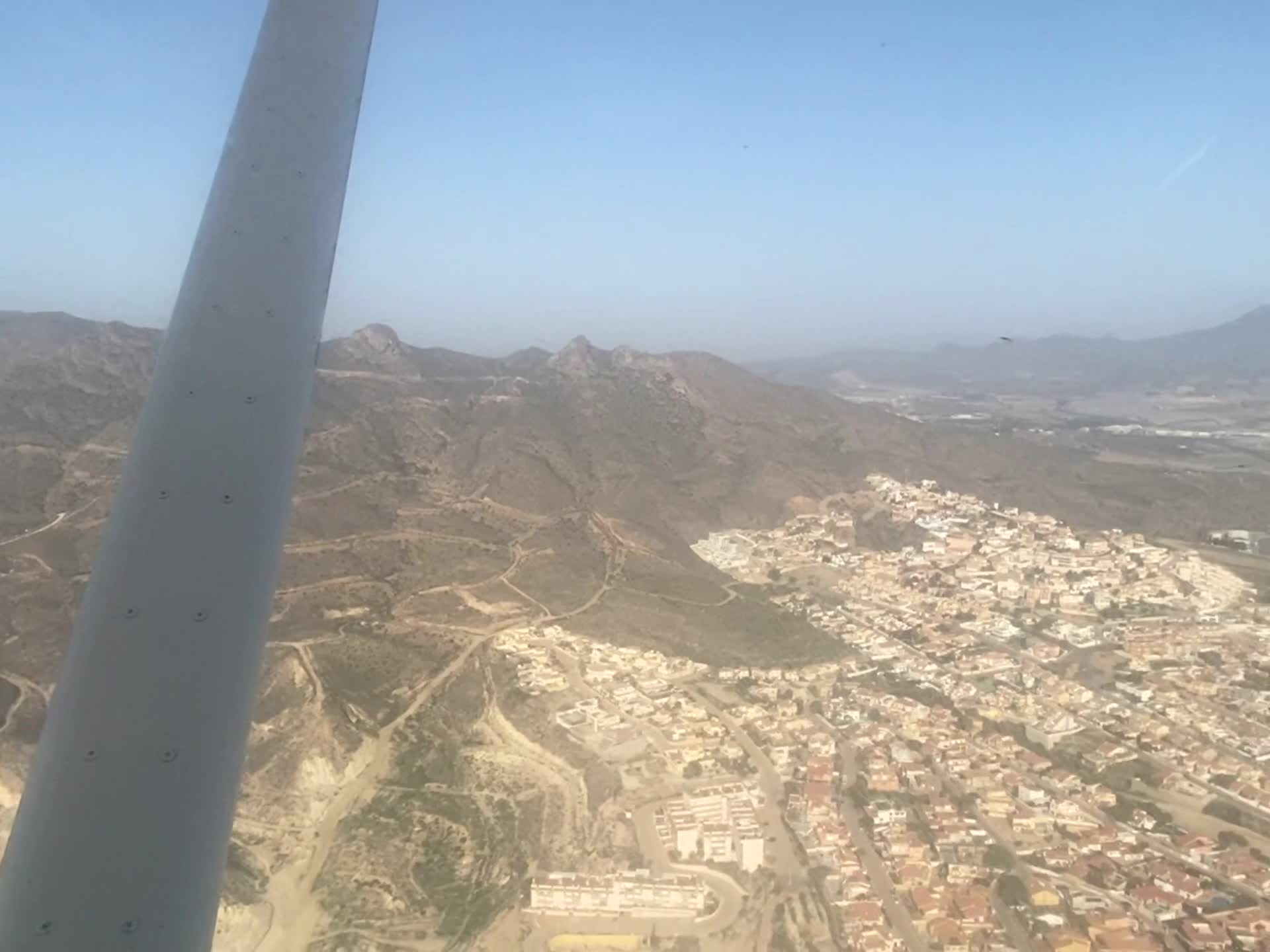res_o-63684-vuelo-en-avioneta_de_alexandra-galindo-contras_17340422095982.mov res_o-63684-vuelo-en-avioneta_de_alexandra-galindo-contras_17340422095982.mov