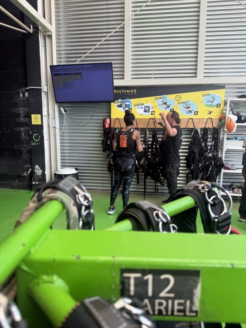 Review of Judit about Barcelona tandem jump from 4,000 m weekend