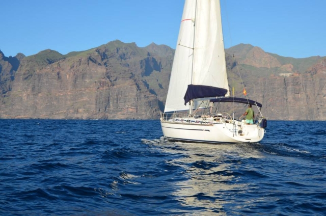Alquiler barco los gigantes