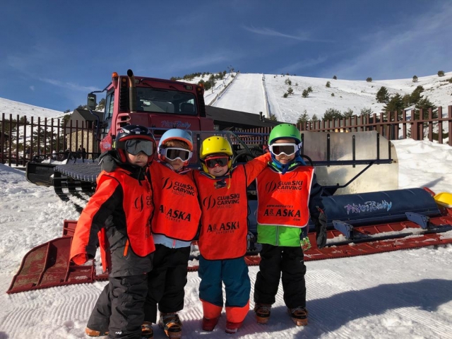 Pequeños en la nieve