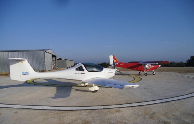 e-19689726-algunas-de-las-aeronaves-en-la-pista-de-aterrizaje15719135526464.jpg