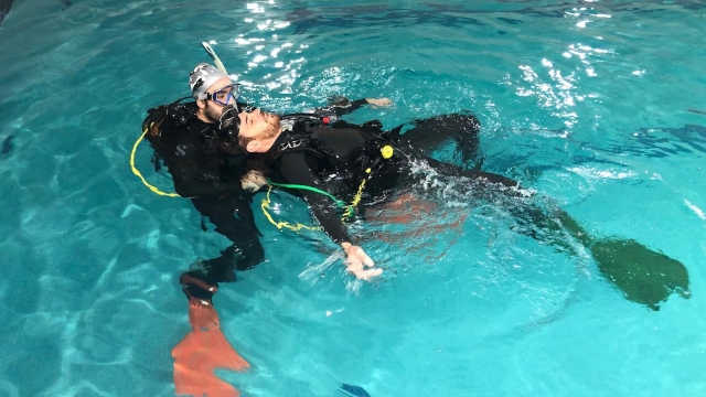  Corso di immersione In piscina