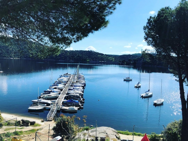 Barcos en el pantano de San Juan