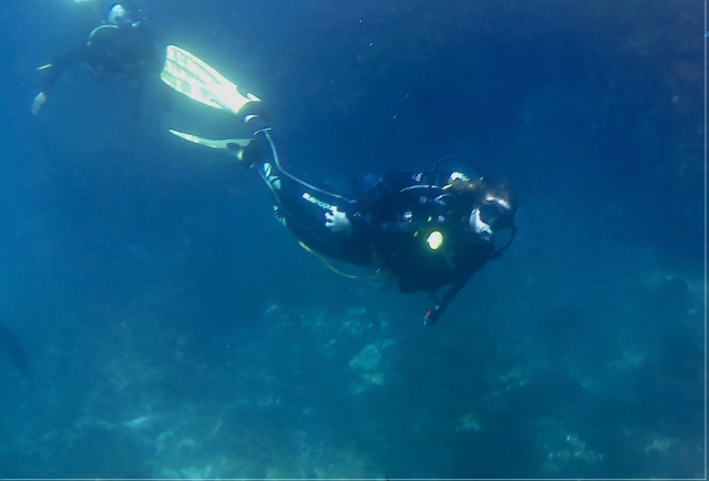  Reaching the bottom of the sea 
