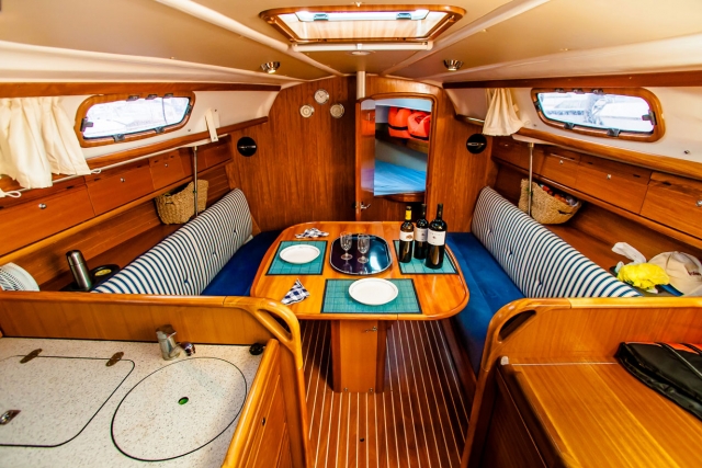 mg-4234sailingwine-paseos-en-barco.jpg