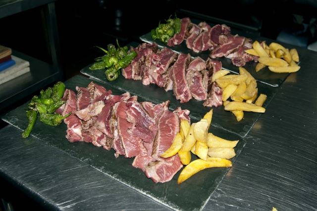  stone-grilled meat 