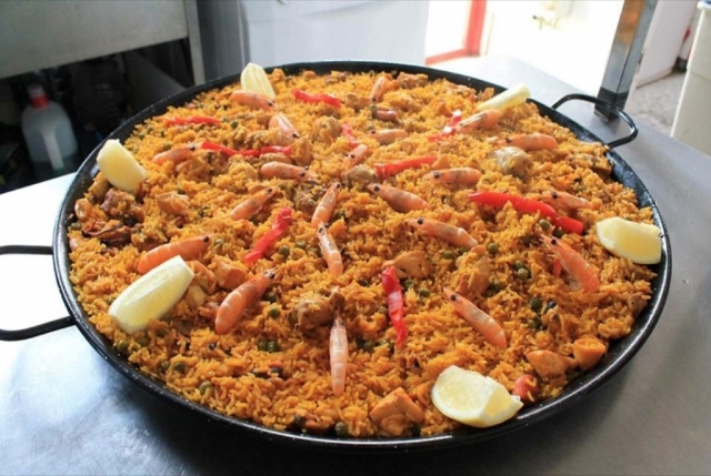  A restocker and spectacular feast 