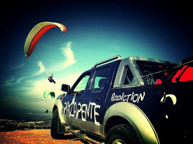  Transporting the paraglider 