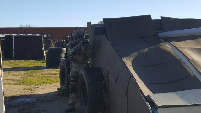 Soldado esprando su oportunidad