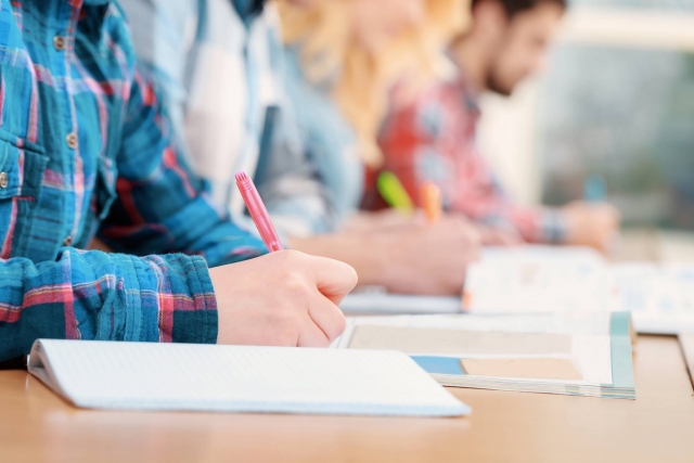  Aulas ministradas por estudantes universitários de náutica 