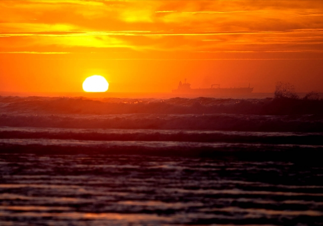 atardecer-en-la-playa.jpg