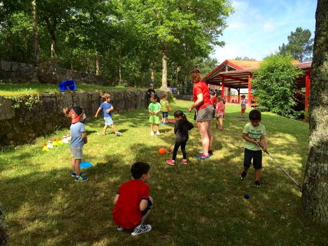 babygolf en el campamento