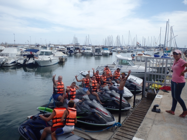  Jet skis dans le port 