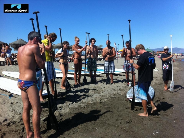  paddlers 