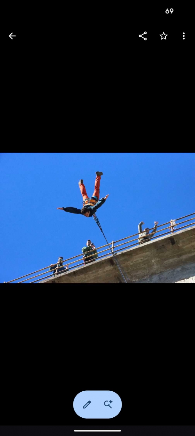 Bewertung von Roberto Über Bungee-Jumping-ANGEBOT in Madrid. Taboada-Brücke Bewertung von Roberto Über Bungee-Jumping-ANGEBOT in Madrid. Taboada-Brücke