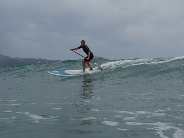 Paddle surf