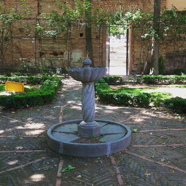  Anglona Garden 