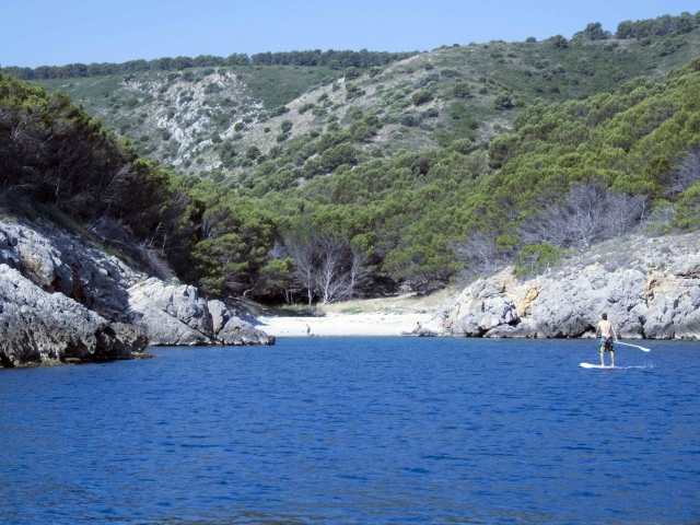  Arrivo in una baia limpida 