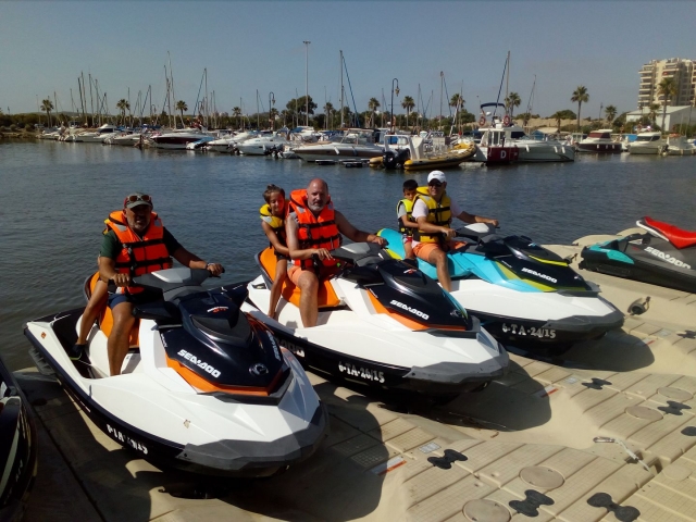  Percorso attraverso Tabarca in compagnia 