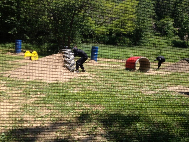 Partida paintball con medidas de seguridad